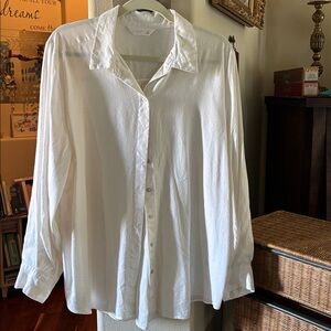 LC Lauren Conrad Cream linen blend Blouse